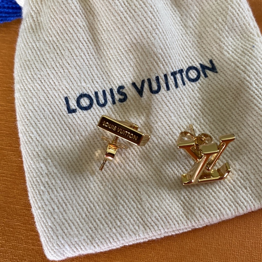 LV earrings-NEW. Sold out online - Picture 2 of 4